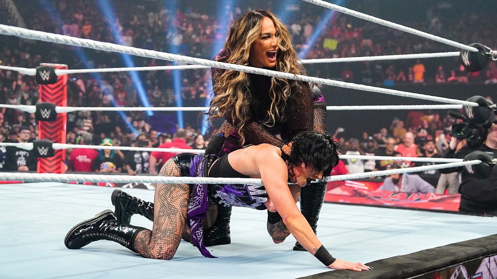Raquel Rodríguez de la WWE espera llegar a un 'acuerdo' con Rhea Ripley sobre Nia Jax