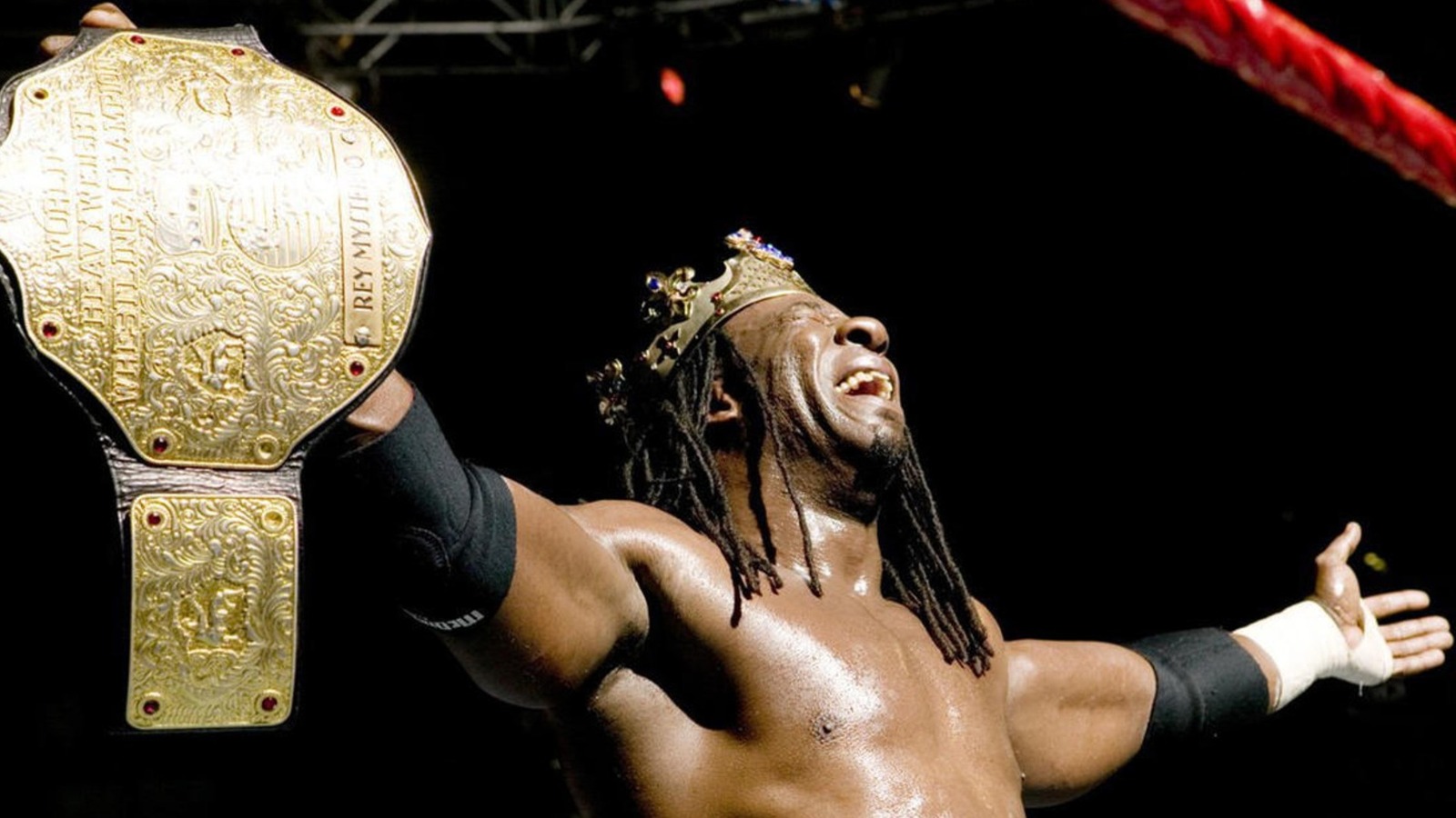 Booker T explica por qué la transición de WCW a WWE fue "sin esfuerzo"