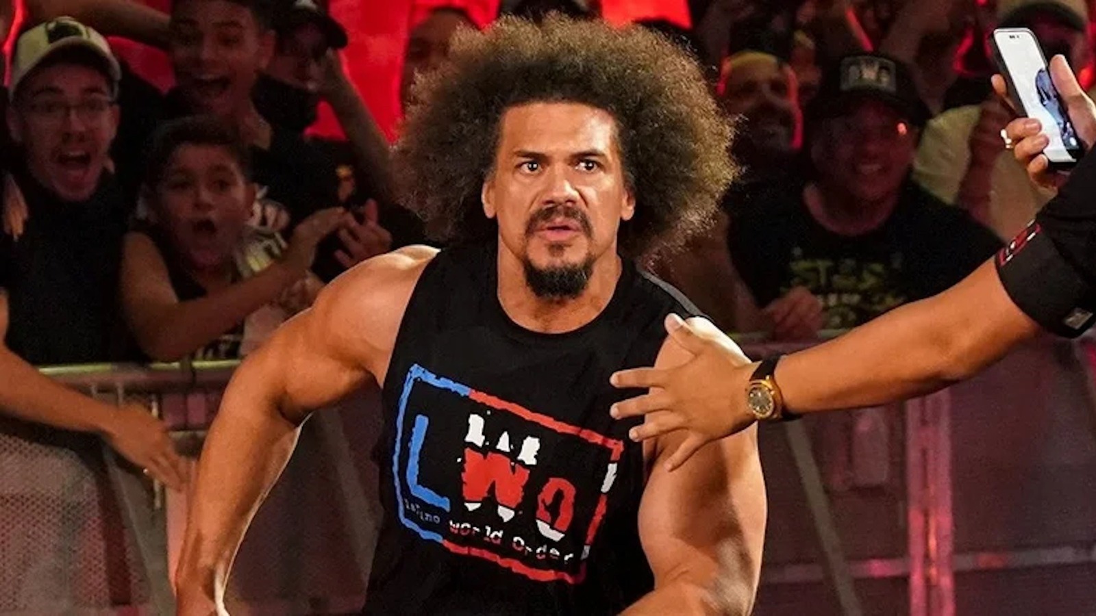 Lucha contra Santos Escobar agregada a WWE Survivor Series después del segmento promocional de SmackDown