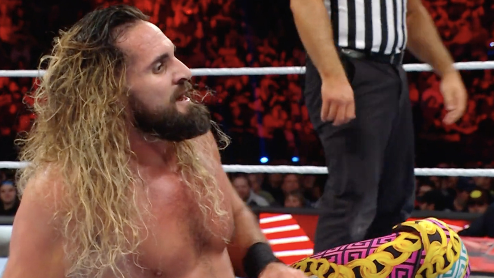Seth Rollins logra una estrecha victoria sobre Sami Zayn para retener el título mundial en WWE Raw