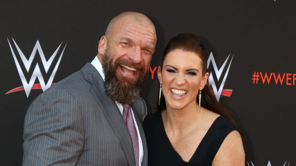 Stephanie McMahon supuestamente detrás del escenario en WWE Survivor Series