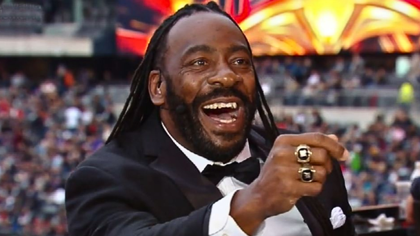 Booker T dice que esta estrella de la WWE es el MVP de 2023 y 'cambió el nombre del juego'