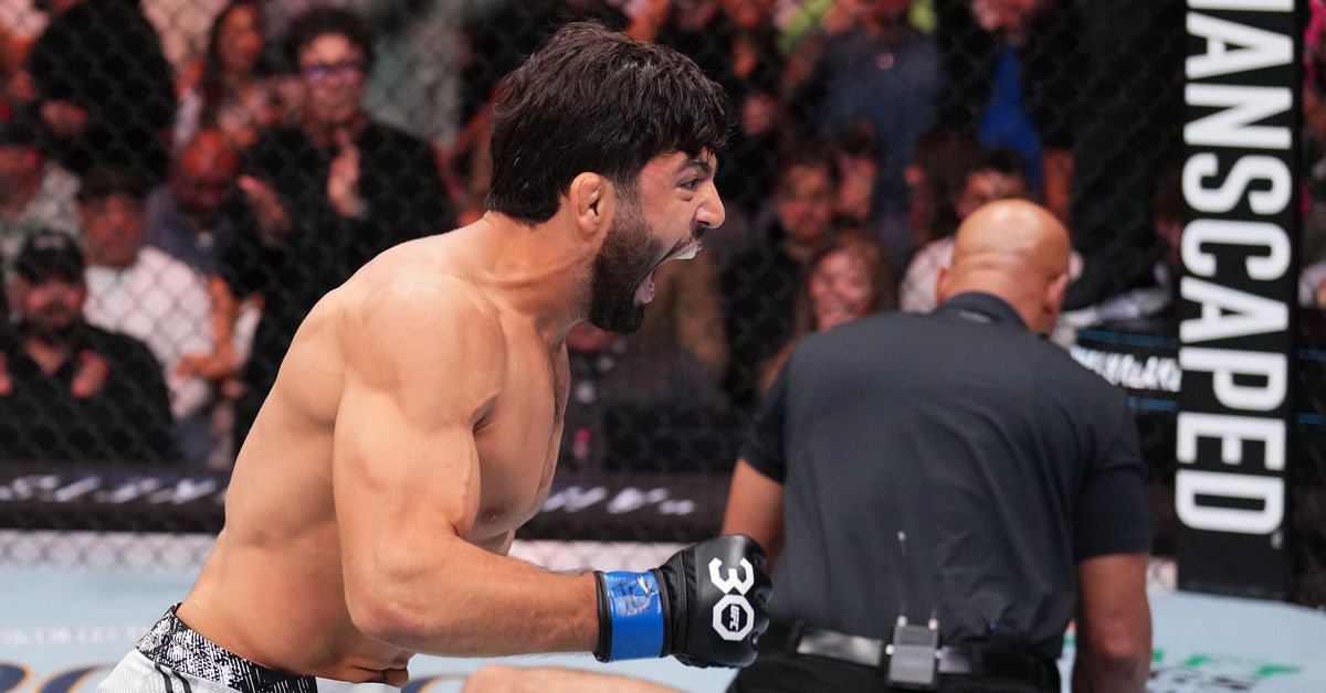 Show posterior a la pelea de UFC Austin: Reacción a la rápida destrucción de Beneil Dariush por parte de Arman Tsarukyan