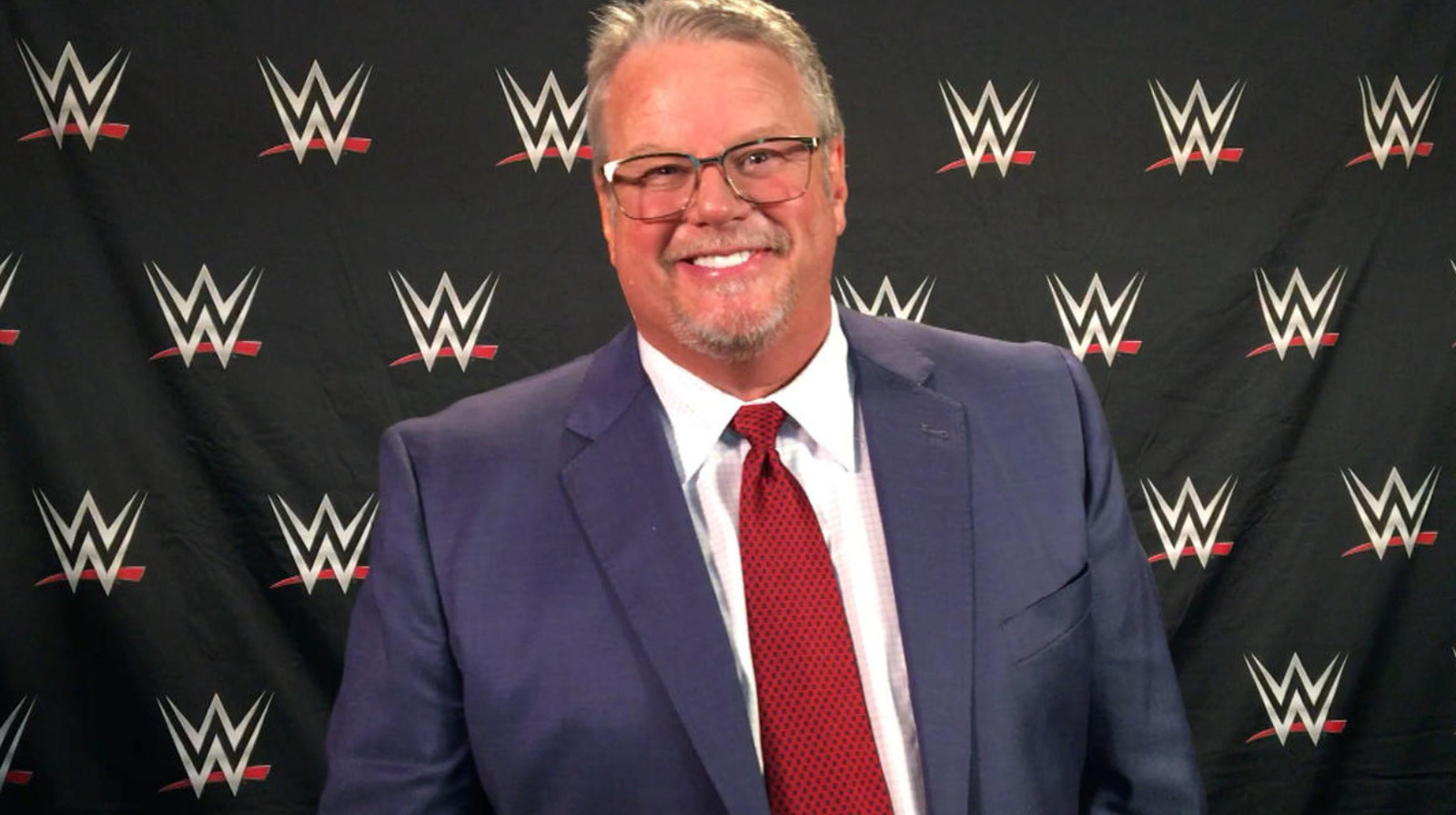 Bruce Prichard evalúa el potencial de Tatanka para ingresar al Salón de la Fama de la WWE