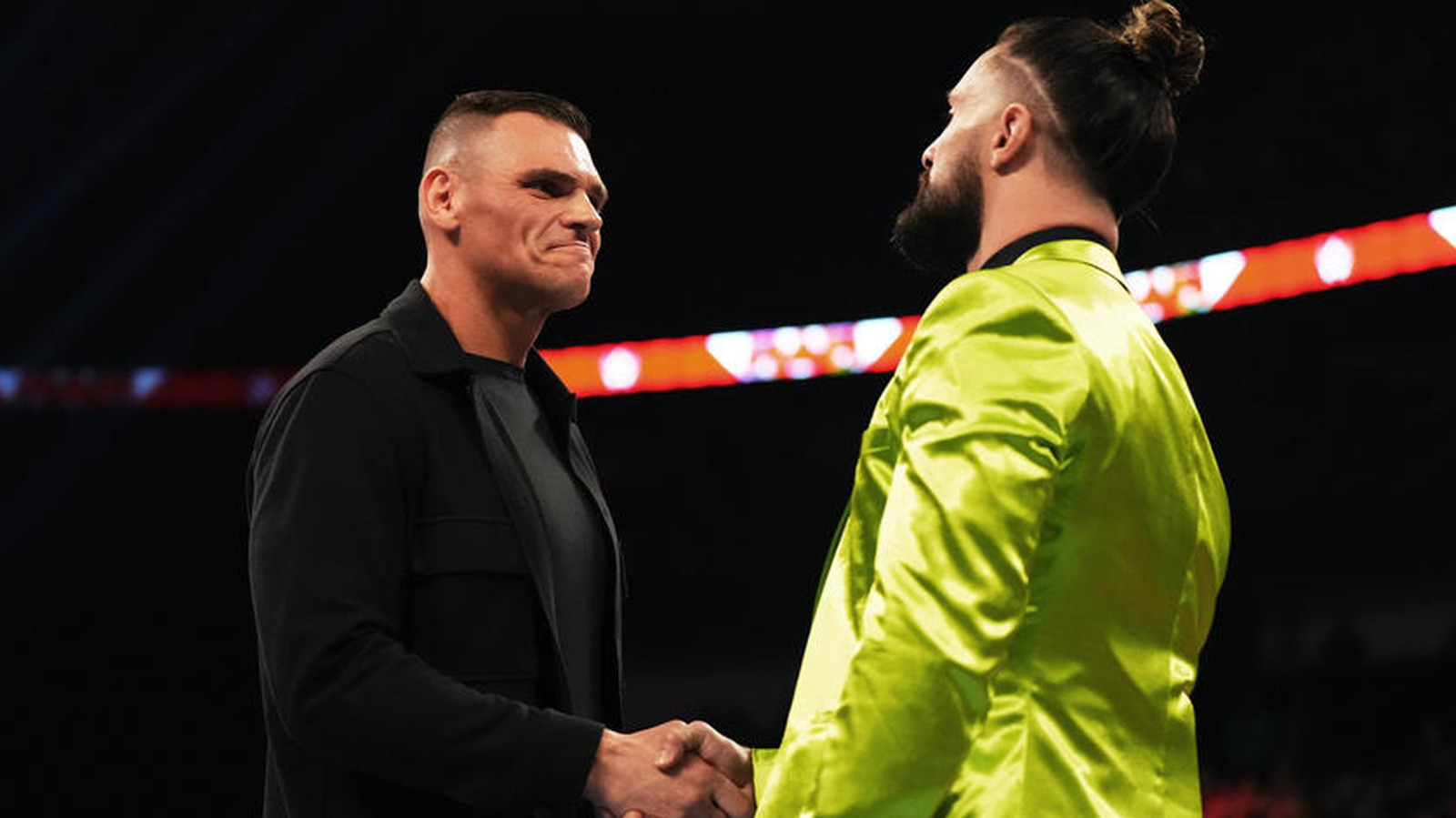 Bully Ray reacciona cuando GUNTHER interrumpe la promoción de WWE Raw de Seth Rollins