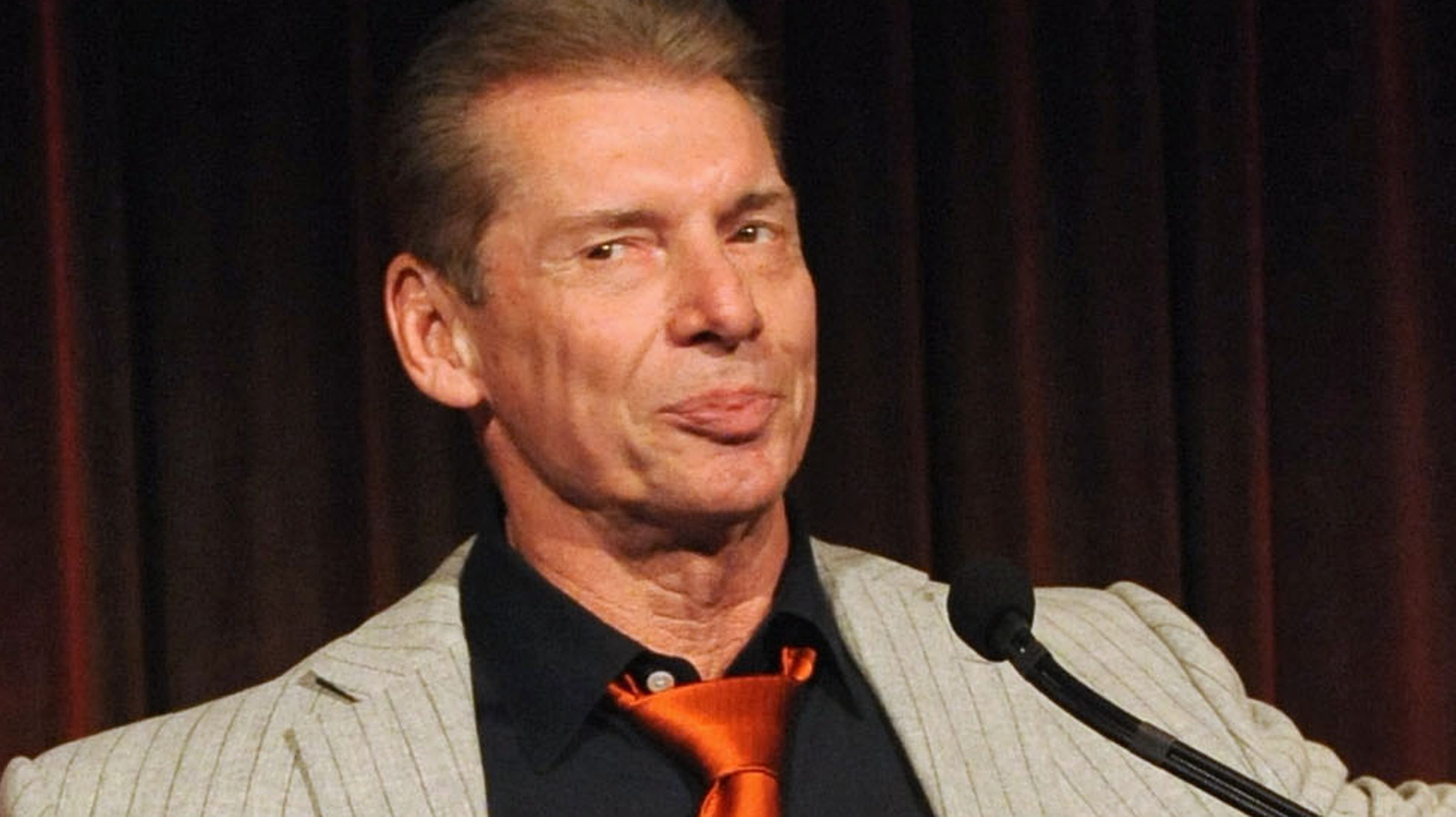 El presidente de la WWE, Vince McMahon, niega las acusaciones de tráfico sexual y promete defenderse