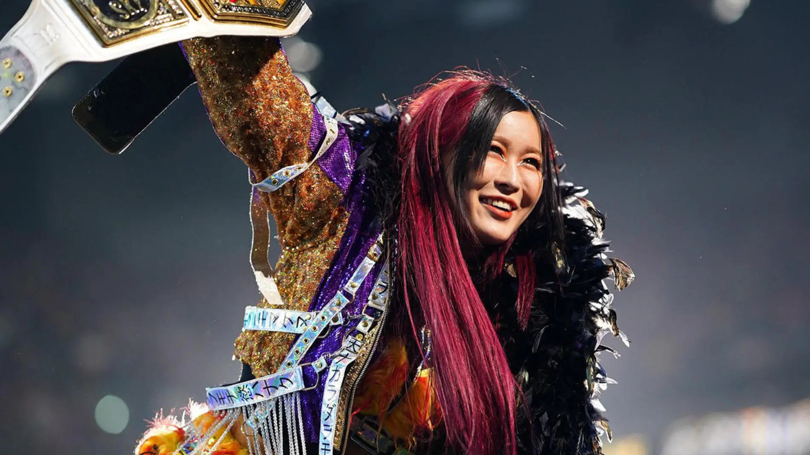 IYO SKY derrota a Mia Yim para retener el título femenino de la WWE en SmackDown