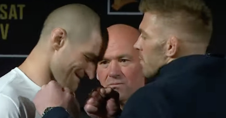 Mira a Sean Strickland y Dricus du Plessis enfrentarse después de la conferencia de prensa de UFC 297
