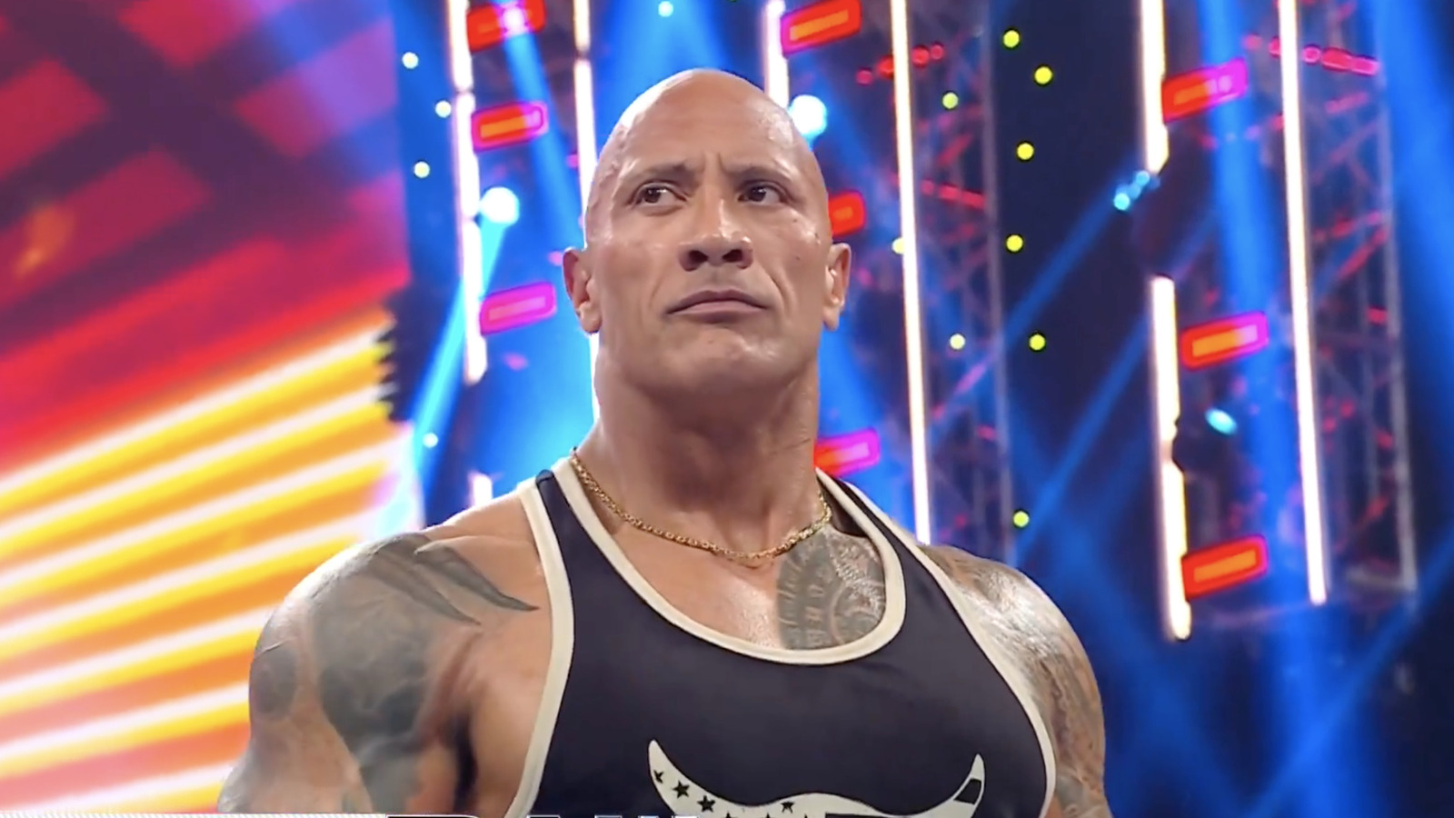 The Rock regresa a WWE Raw el día de Año Nuevo y adelanta un desafío contra Roman Reigns