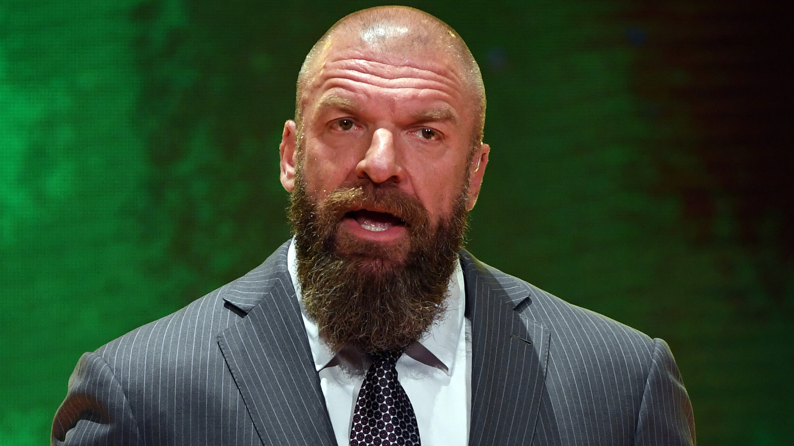 Triple H comparte gratitud hacia el equipo de WWE después del reciente rediseño del set de RAW