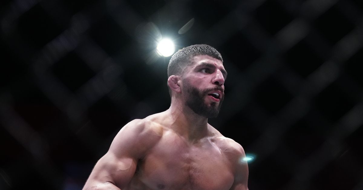 UFC Ciudad de México tiene un nuevo cabeza de cartel después de que Amir Albazi fuera expulsado de la cartelera