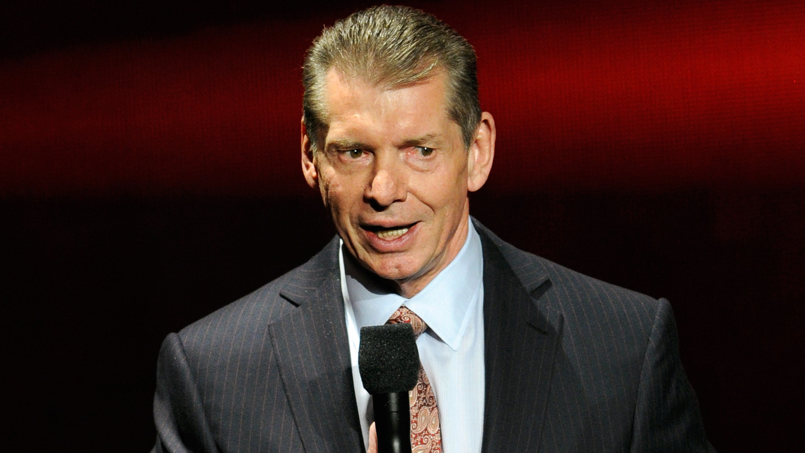 Una demanda acusa a Vince McMahon y John Laurinaitis de la WWE de tráfico sexual