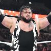 Bronson Reed aborda los rumores sobre su exclusión de la Cámara de Eliminación de la WWE