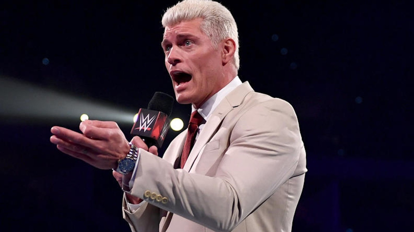 Cody Rhodes responde a los fanáticos que abuchean a The Rock por el combate de WWE WrestleMania: 'Confía en mí'