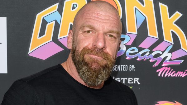 El director de contenido de la WWE, Triple H, detalla lo primero que se enseña a los luchadores