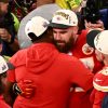 El mundo de las MMA reacciona a la victoria de los Kansas City Chiefs en el Super Bowl: '¿Dónde está el anuncio de la pelea del evento principal de UFC 300?'