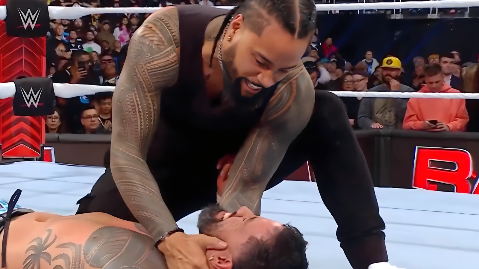 GUNTHER retiene el título intercontinental en WWE Raw mientras Jimmy Uso le cuesta al hermano Jey