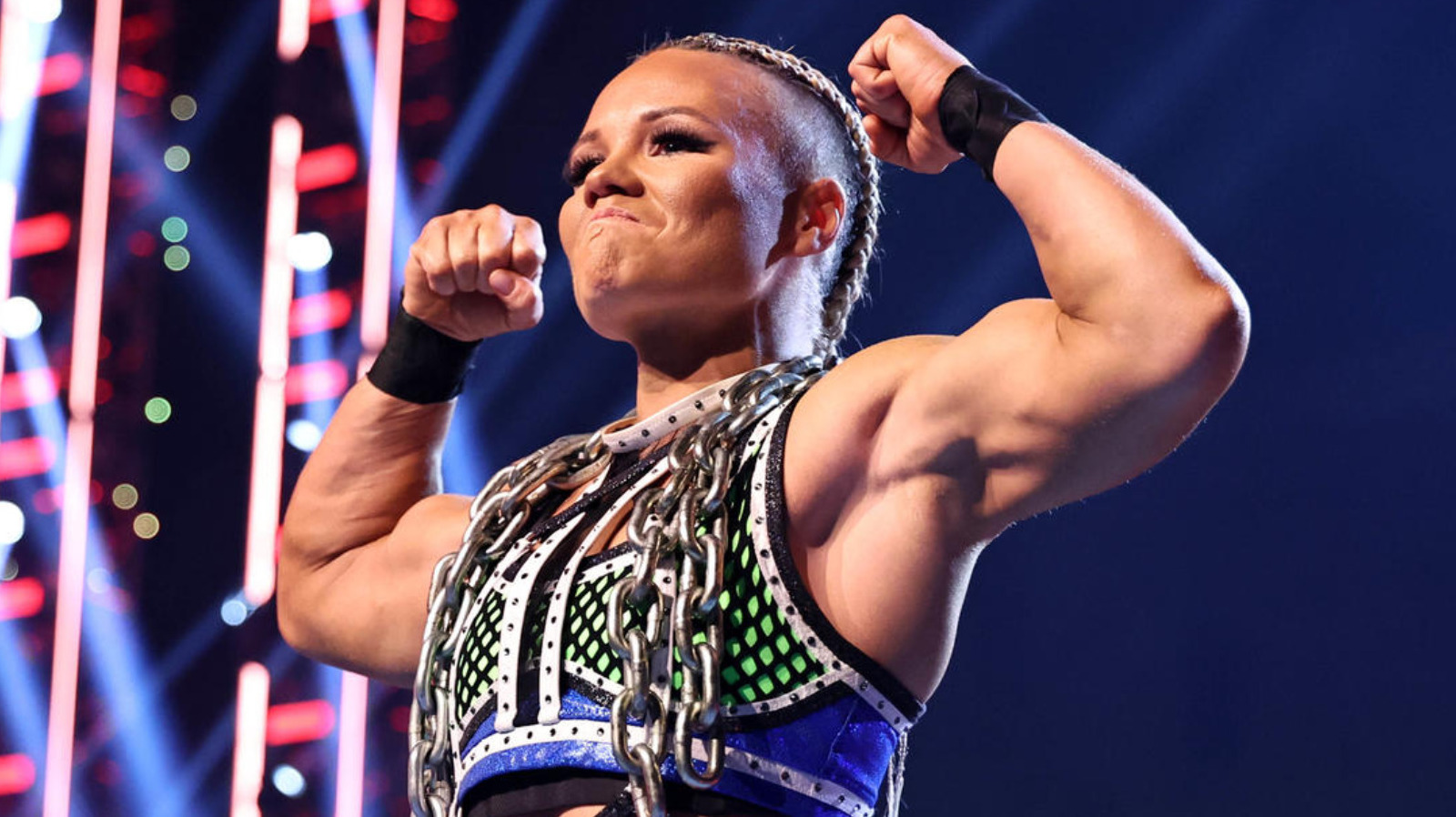 Ivy Nile evalúa el roster femenino de la WWE en busca de posibles parejas y equipo de WarGames