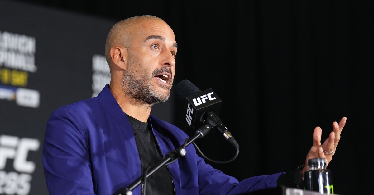 Jon Anik reacciona a la controversia del podcast y planea quedarse en UFC hasta 2026 y más allá
