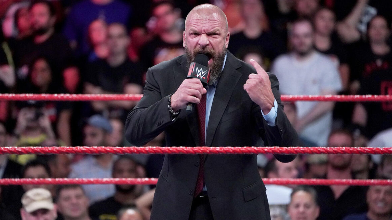 La estrella de la WWE casi se pierde la Cámara de Eliminación 2024 debido a una condición médica