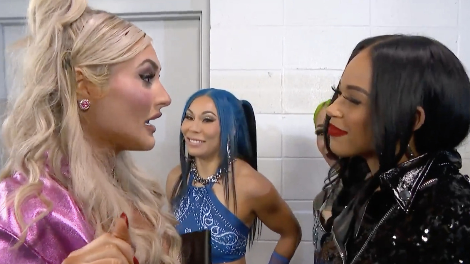 Naomi y Tiffany Stratton se unen oficialmente al roster de WWE SmackDown después de Royal Rumble