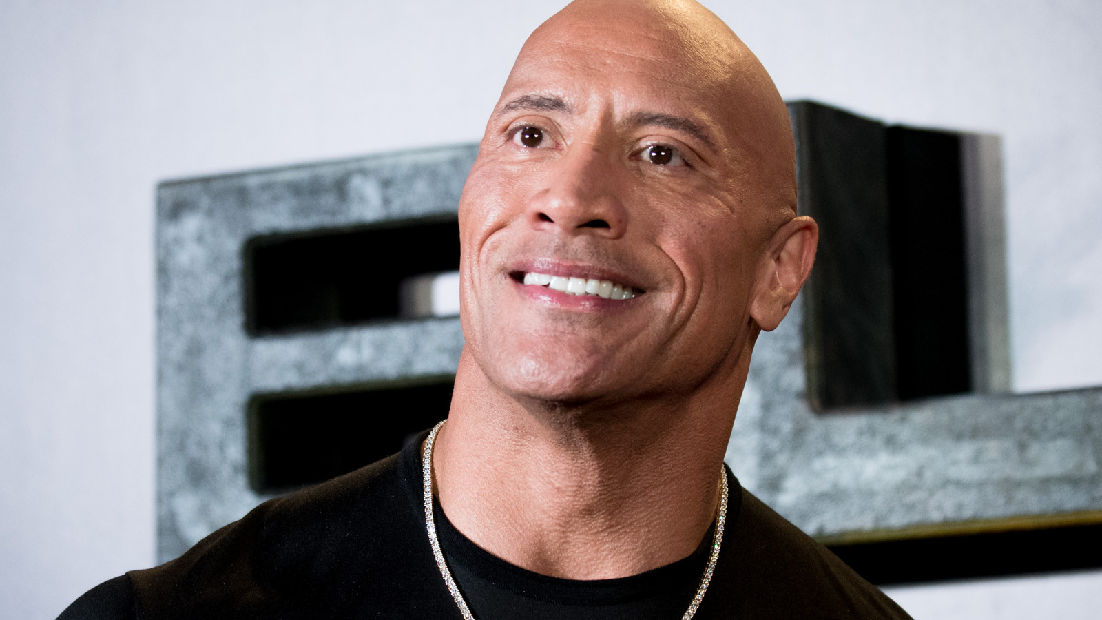 The Rock llega a Las Vegas, dice que el evento de prensa de la WWE "se hablará de él para siempre"