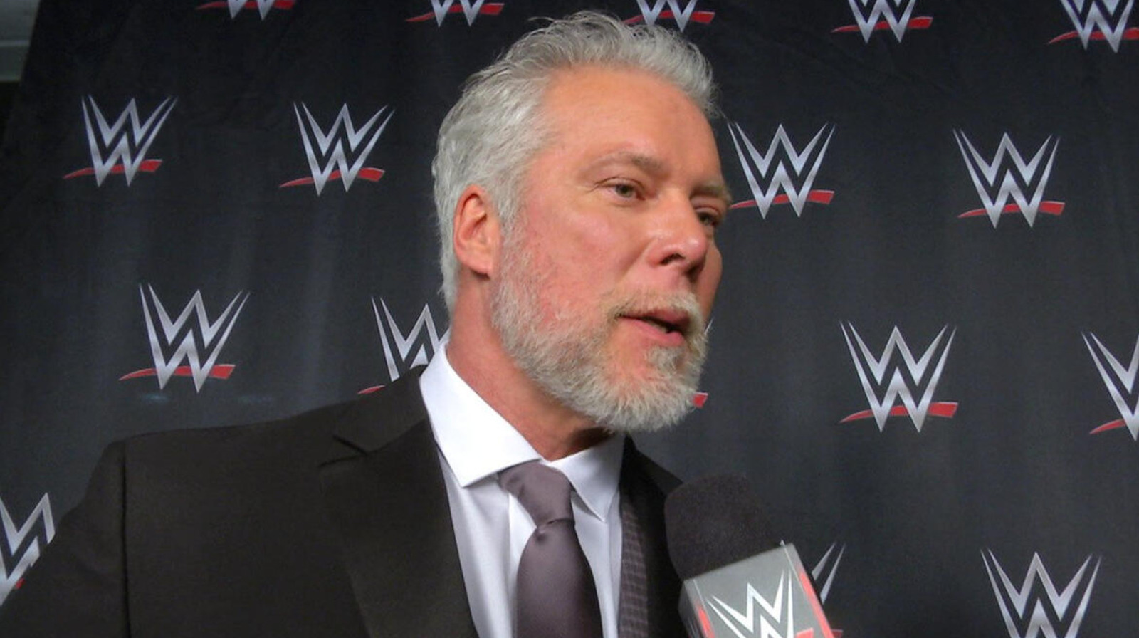 El miembro del Salón de la Fama de la WWE Kevin Nash opina sobre el tacón superior de la WWE
