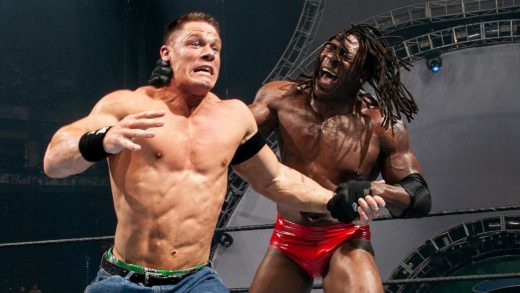 El miembro del Salón de la Fama de la WWE, Booker T, explica por qué 'presionó' a John Cena
