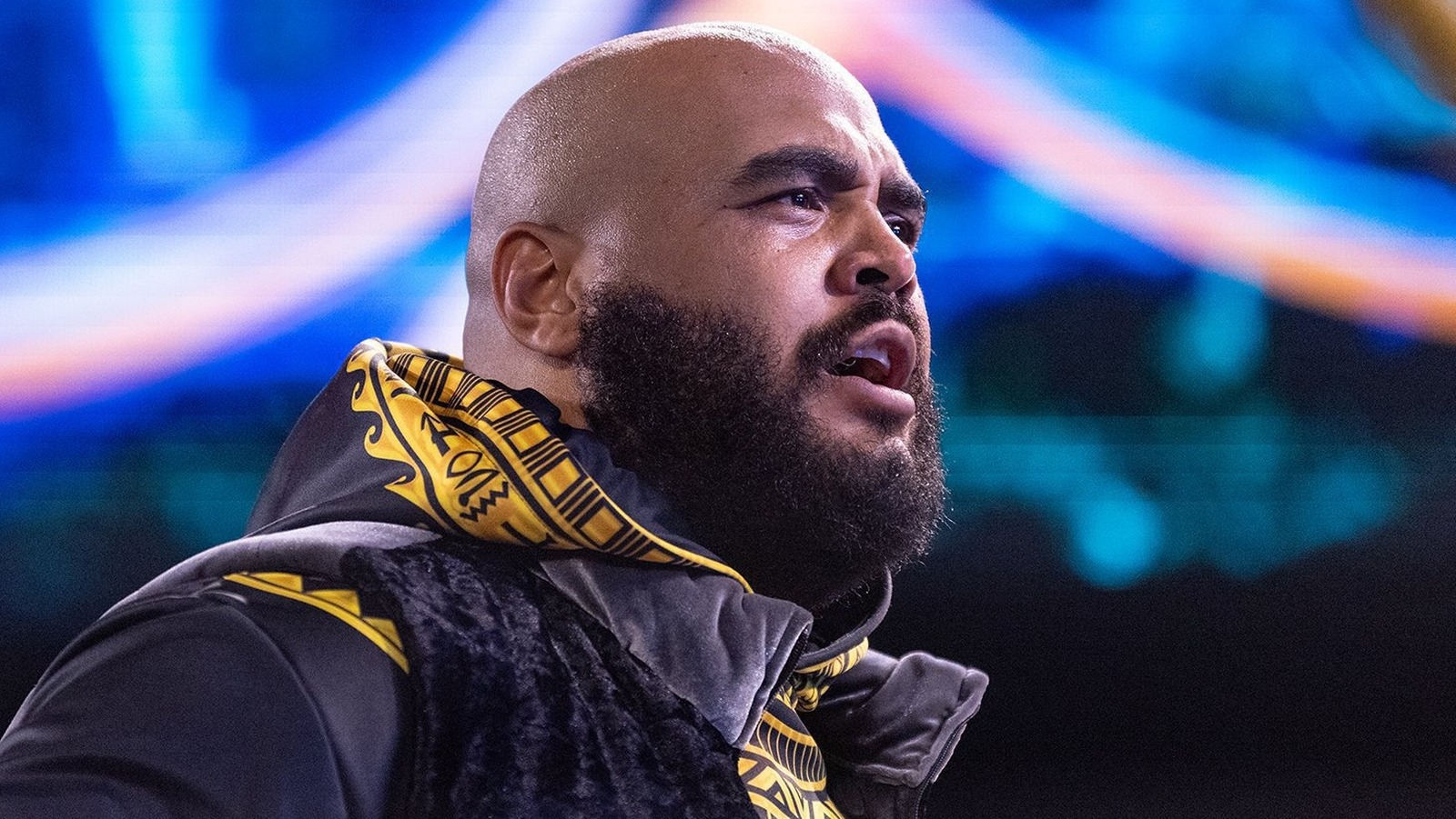 AJ Francis, anteriormente Top Dolla, habla sobre estar detrás del escenario en WWE Raw reciente