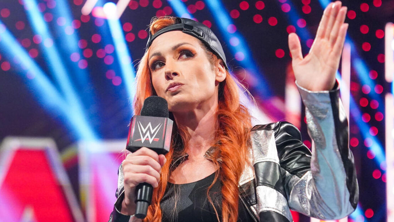 Becky Lynch se sincera sobre la paliza que Nia Jax le dio en WWE Raw