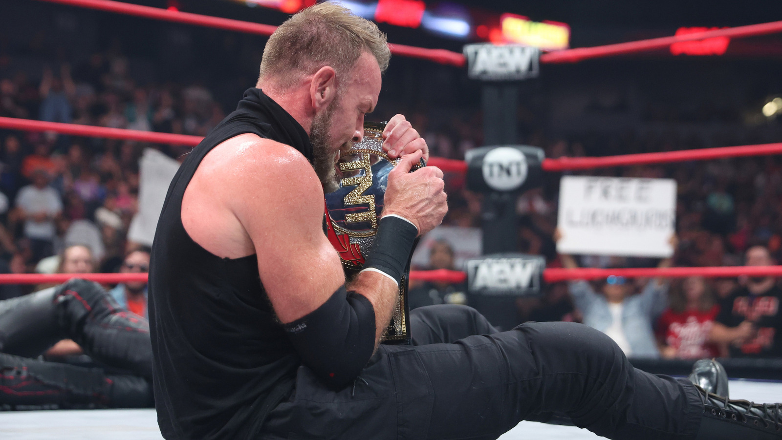 Christian Cage supera a Daniel García para retener el campeonato AEW TNT en Revolution