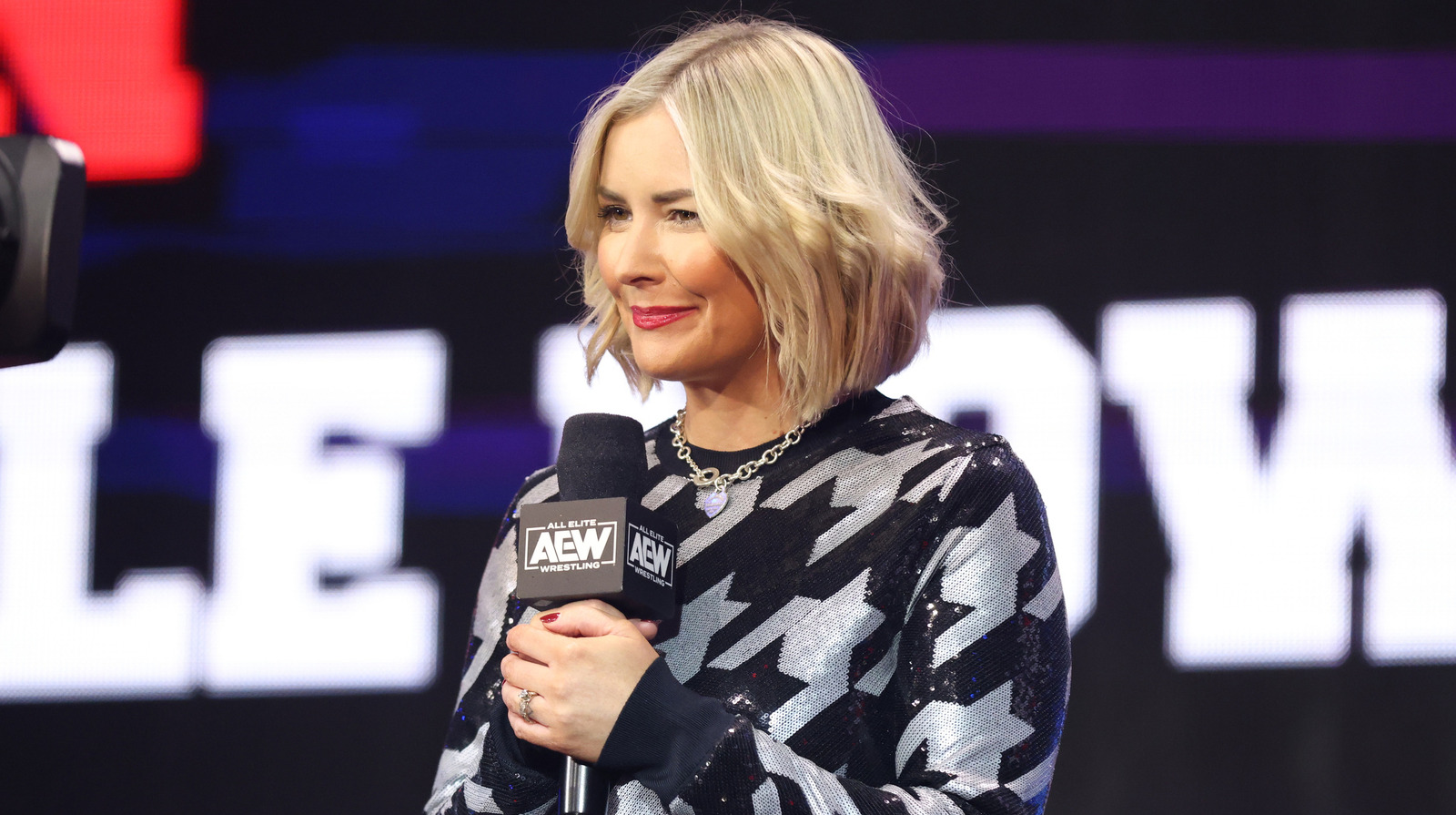 El personal de AEW comparte mensajes crípticos antes de las grandes