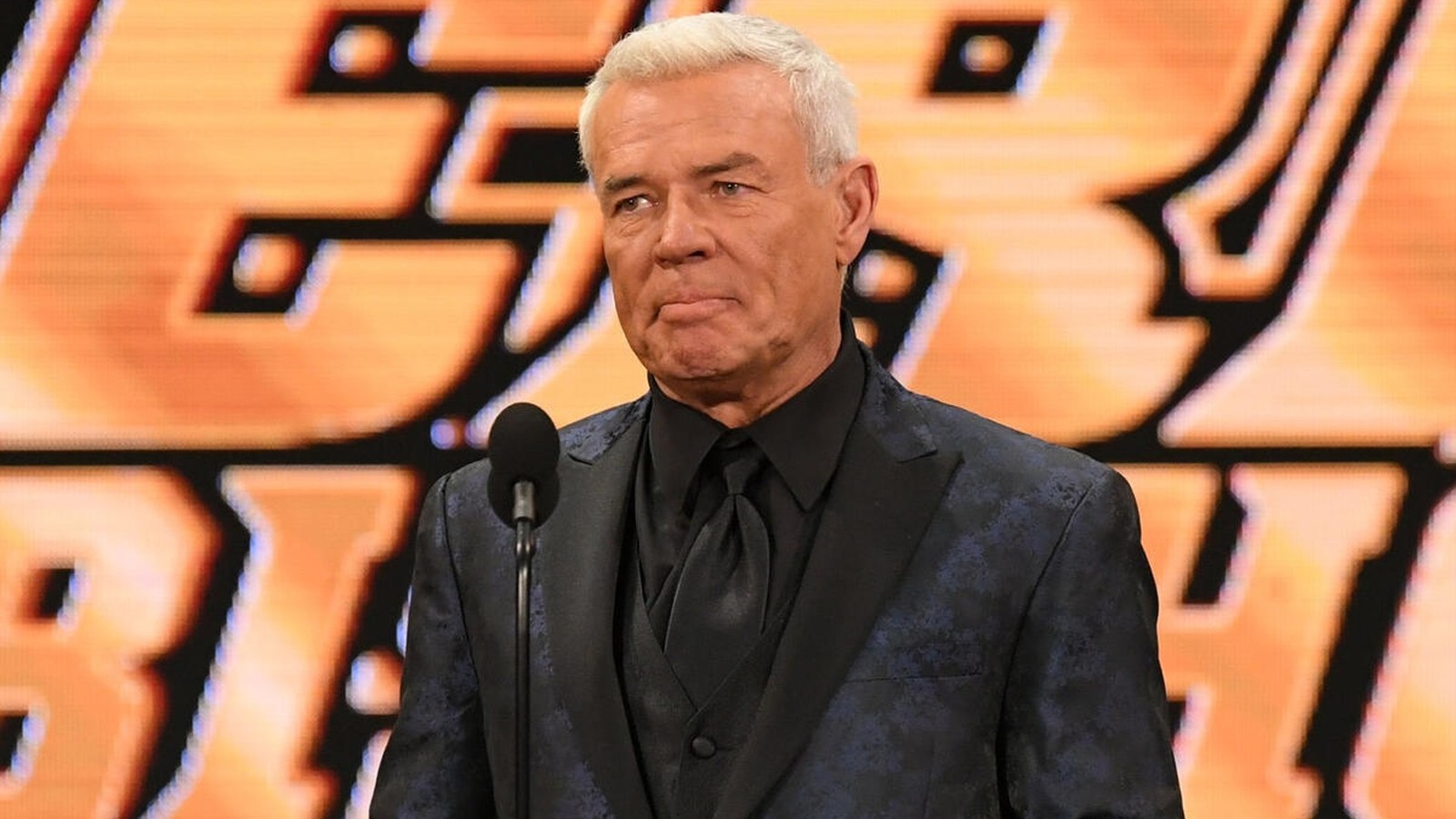 Eric Bischoff señala la conclusión comercial 'masiva' de WWE Raw