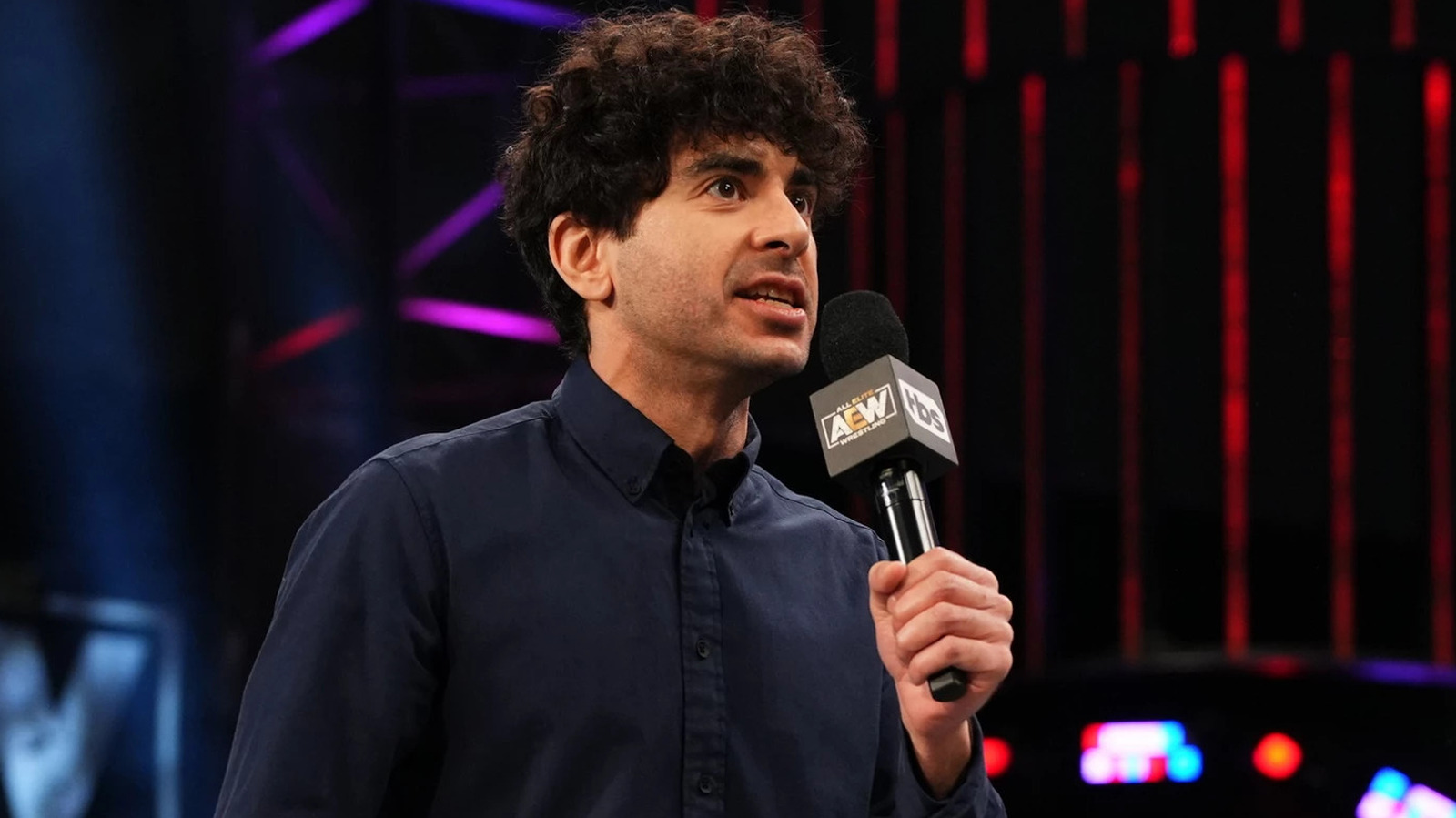 Estrella de AEW sufre fractura de mandíbula en combate independiente