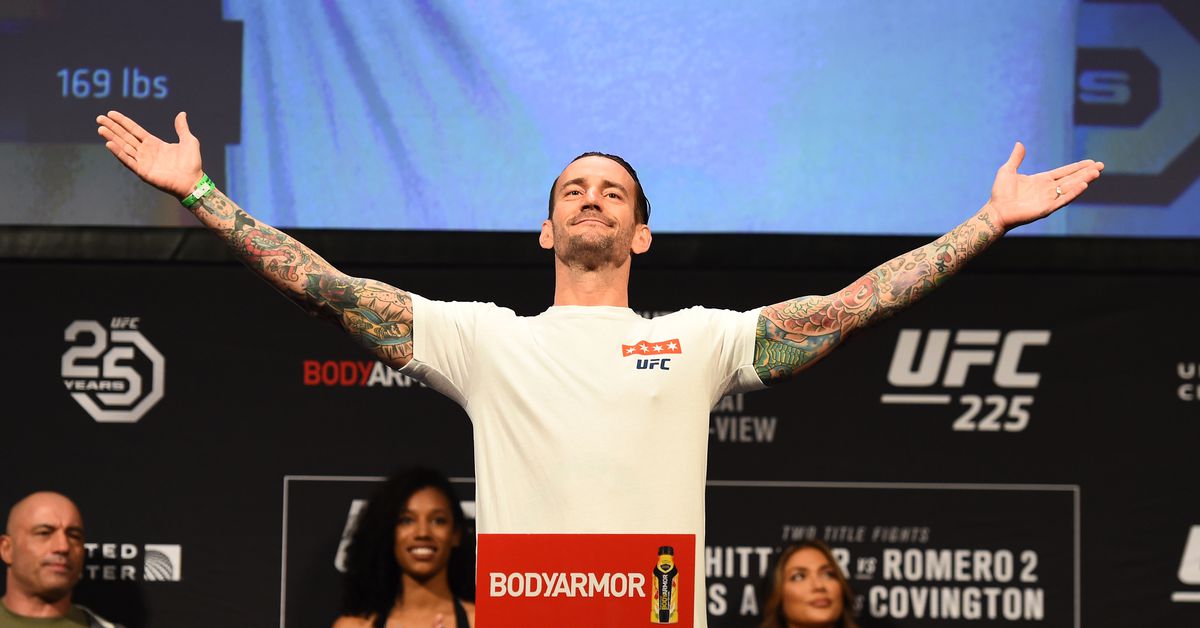 Informe matutino: Demetrious Johnson se burla de su salario en UFC en comparación con CM Punk, 'Tuve que defender el cinturón ocho jodidas veces'