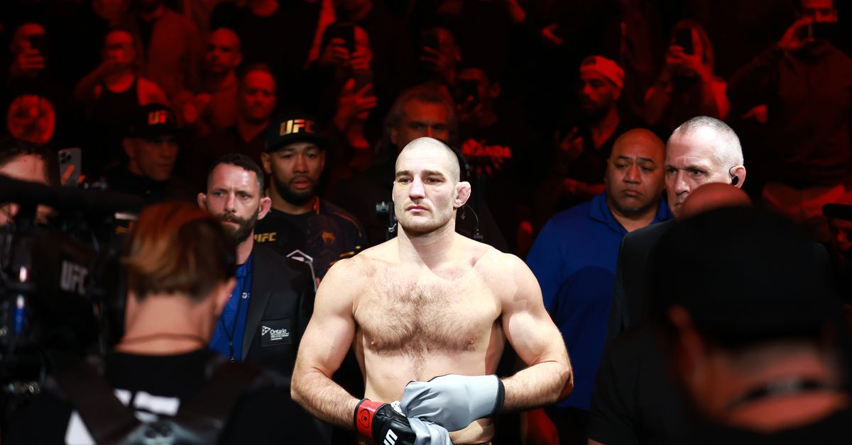 Jake Paul comparte supuestos DM de Sean Strickland y llama a la estrella de UFC 'insegura, perdida, aspirante a macho alfa'
