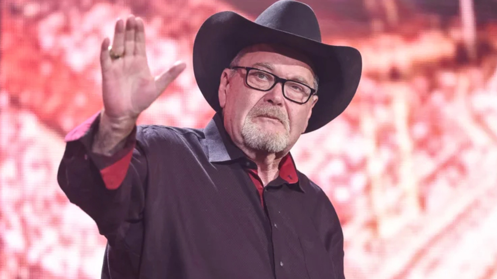 Jim Ross habla sobre el nuevo contrato de AEW y cuánto tiempo planea seguir anunciando