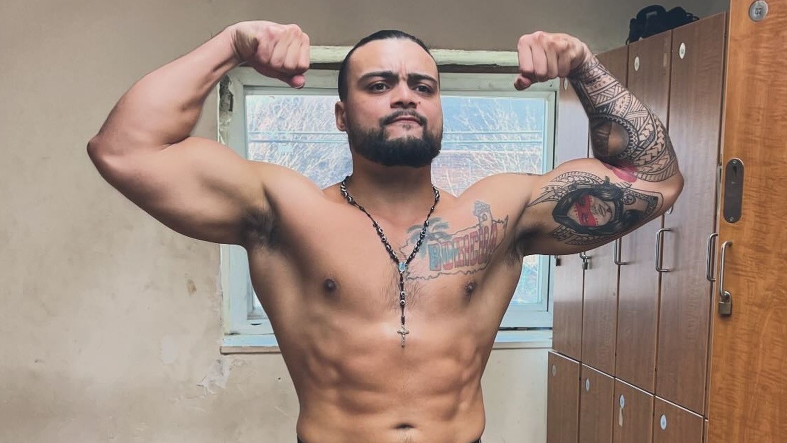 La ex estrella de AEW Mike Santana habla sobre Fallout con su ex socio Ortiz
