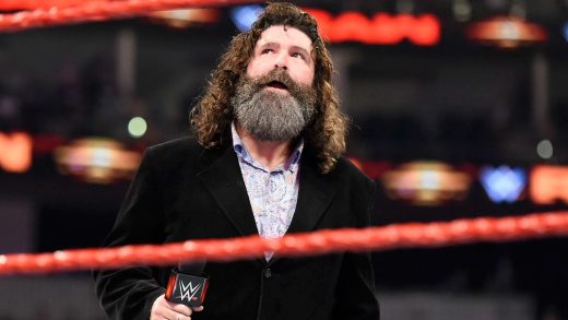 La leyenda de la WWE Mick Foley establece un plazo para tomar una decisión sobre un combate más