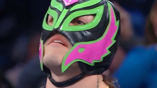 Santos Escobar derrota a Rey Mysterio en WWE SmackDown después de que Dominik renueva las hostilidades