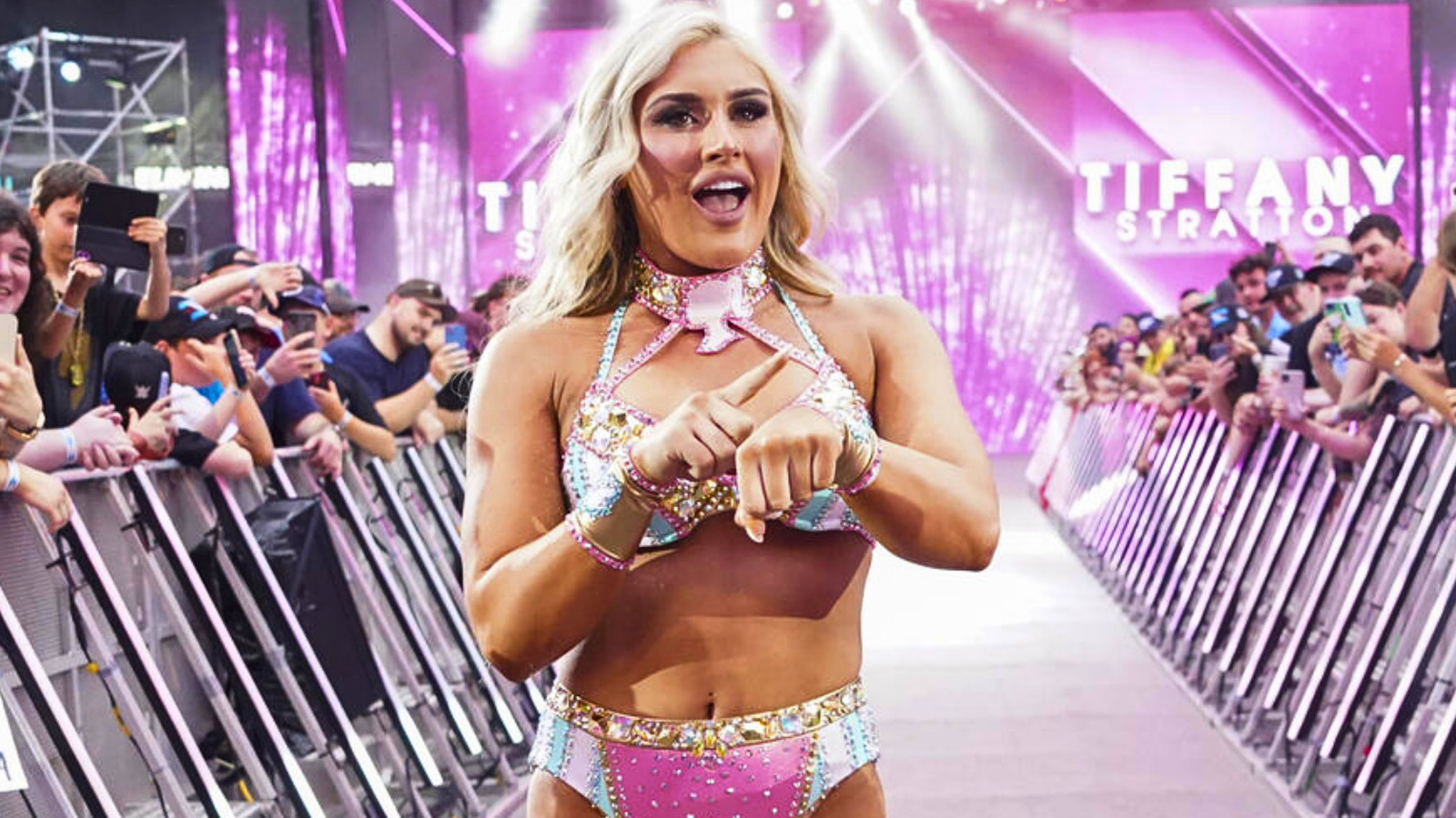 Tiffany Stratton está lista para perdonar a los fanáticos de la WWE en Australia