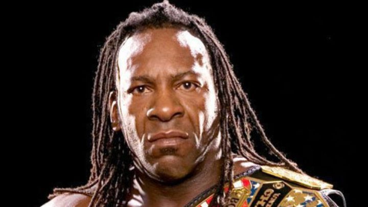 Booker T reacciona a los recientes lanzamientos de la WWE
