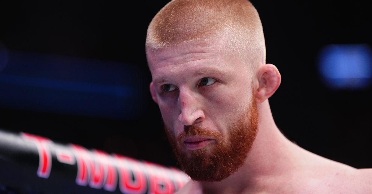 Henry Cejudo y Kamaru Usman debaten cuántas peleas le faltan a Bo Nickal por el título de UFC