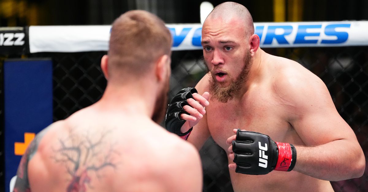 Johnny Walker cuestiona cómo juzgar la derrota de su hermano Valter en UFC Vegas 90: "No entendí"