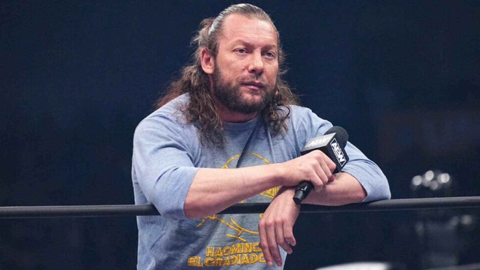 Kenny Omega de AEW se sincera sobre Brawl Out, sus sentimientos sobre CM Punk y su estatus como vicepresidente ejecutivo