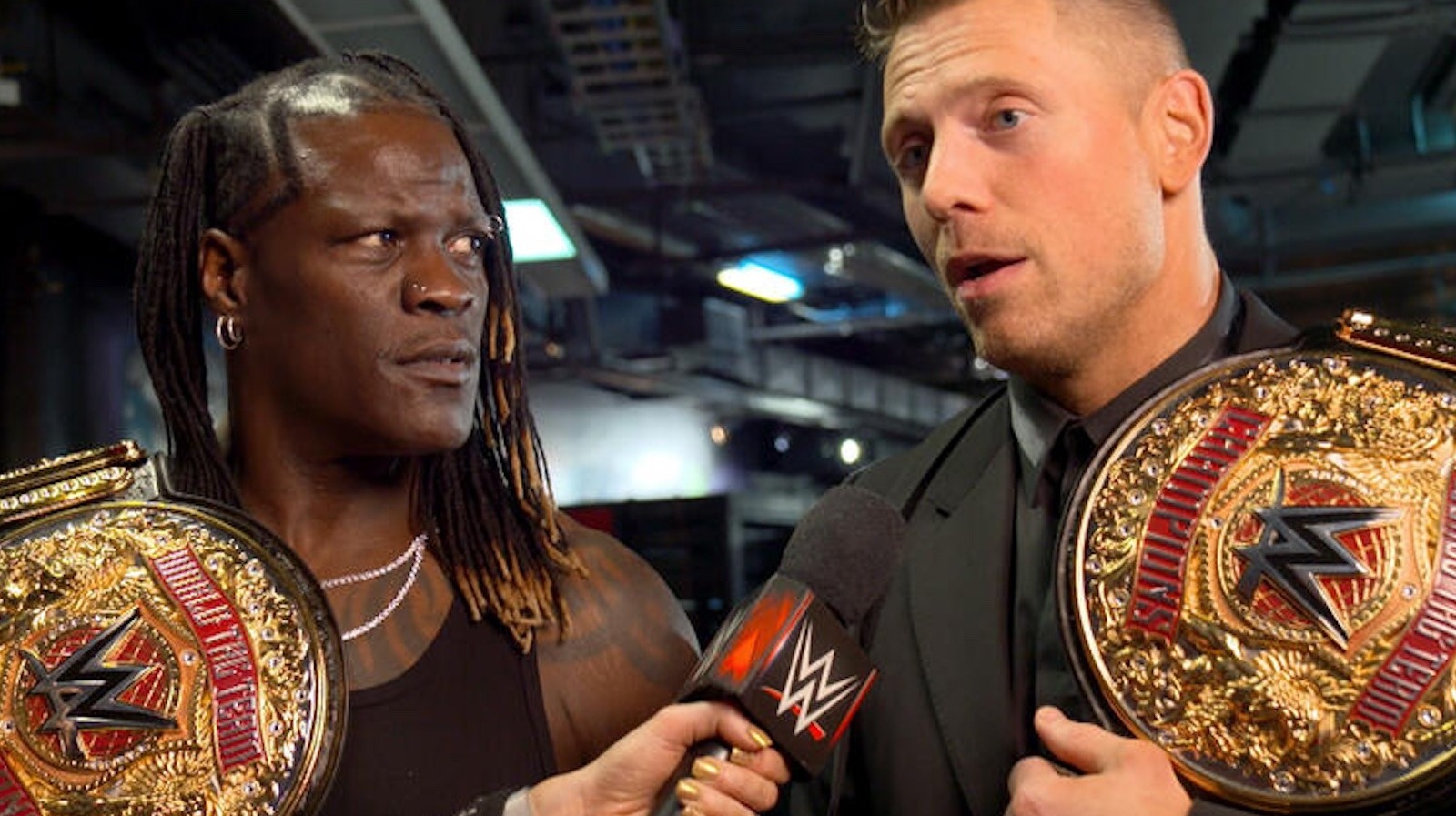 La primera defensa del título mundial en parejas de Awesome Truth genera grietas en el bricolaje en WWE Raw