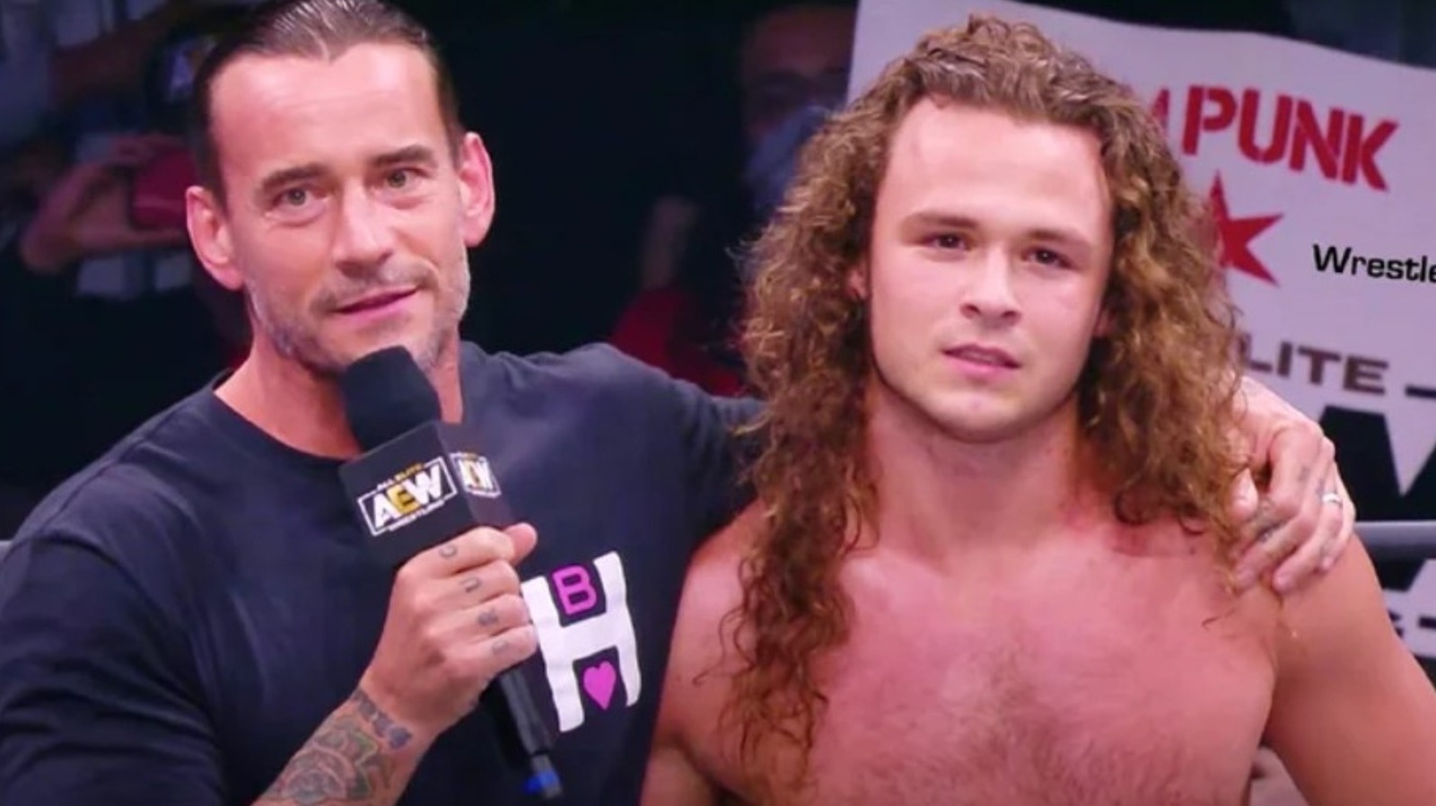 Los luchadores no se reprimen en las imágenes del altercado de CM Punk y Jack Perry en AEW