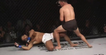 MIRAR: El veterano de UFC Hunter Azure aplasta a su oponente con un brutal nocaut de un solo golpe