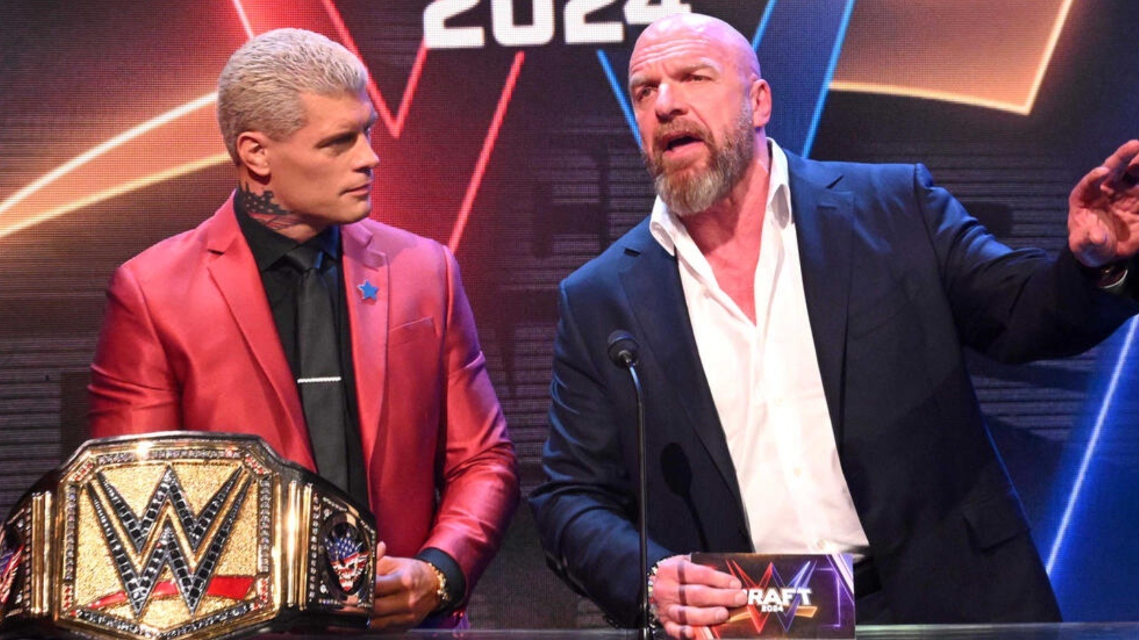 Nota detrás del escenario sobre por qué tan pocos talentos de la WWE cambiaron de marca durante la primera noche del draft