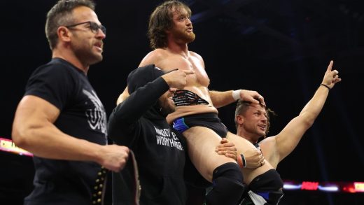 Roderick Strong ataca a Kyle O'Reilly y defenderá el título internacional de AEW en Dynasty